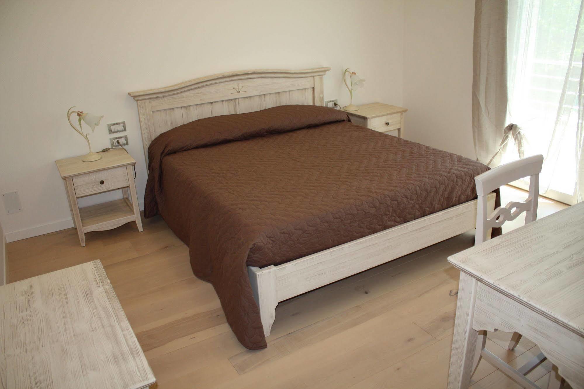 Elis' Rooms Sernaglia della Battaglia エクステリア 写真